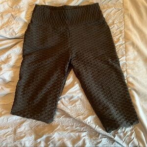 Black tik tok style booty scrunch leggings